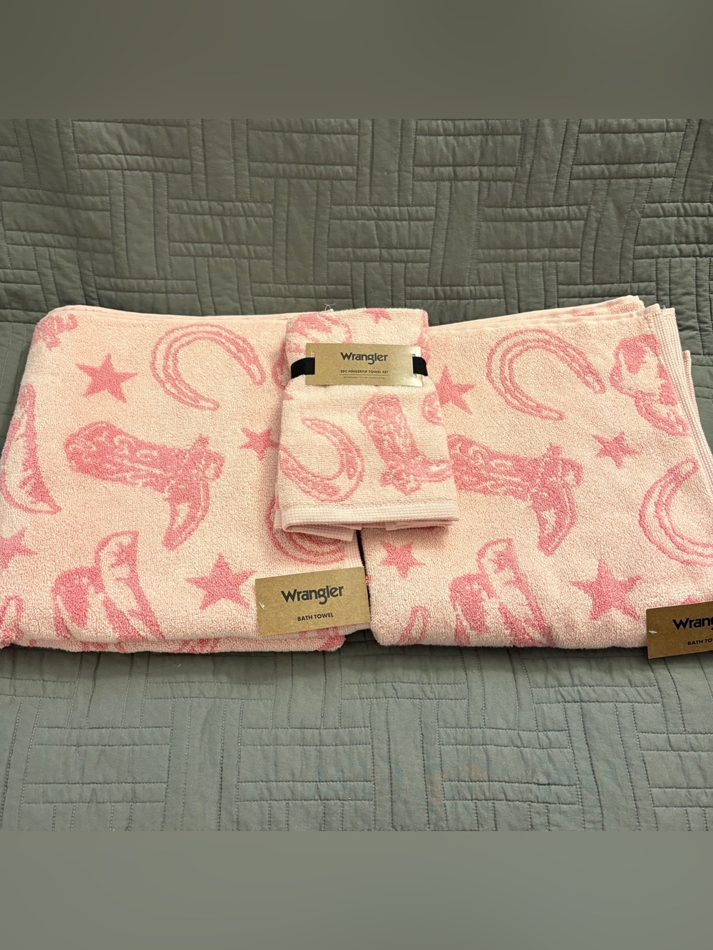 Wrangler Horseshoe Bath Towel Set of 2 & Hand Towels Pink Cowboy Western NWT